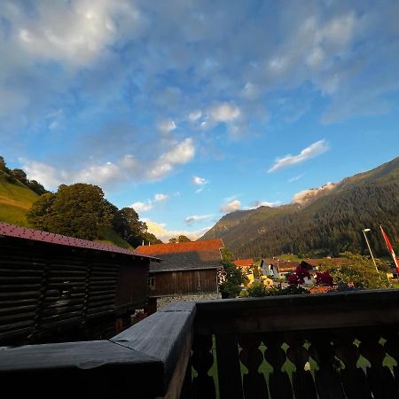 Ferienwohnung Uf Z'Enisch Klosters Luaran gambar