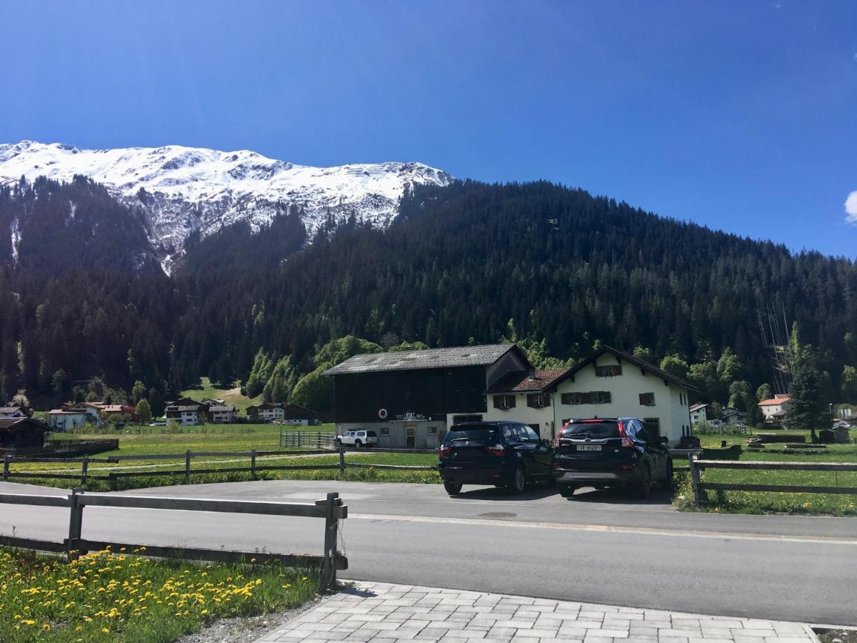 Ferienwohnung Uf Z'Enisch Klosters Luaran gambar