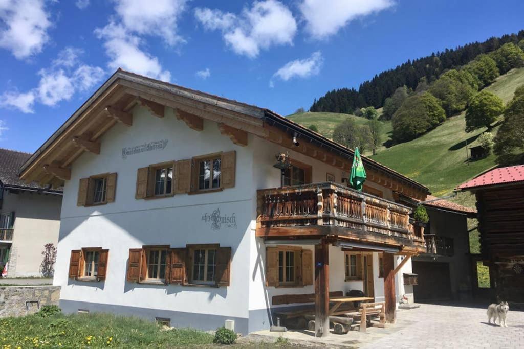Ferienwohnung Uf Z'Enisch Klosters Luaran gambar