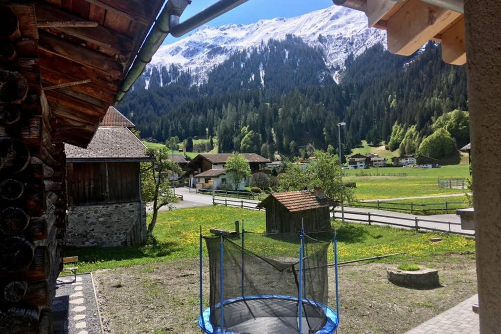 Ferienwohnung Uf Z'Enisch Klosters Luaran gambar