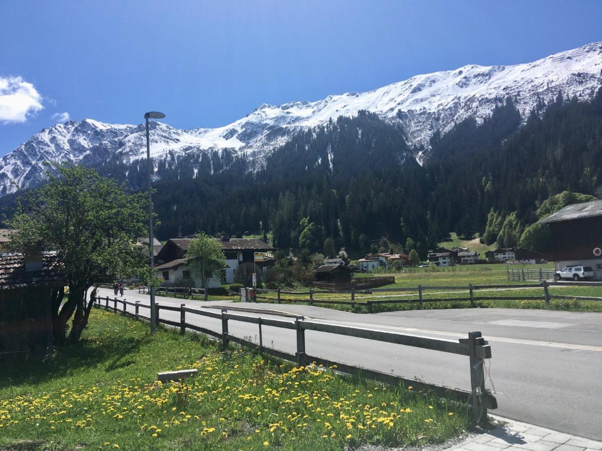 Ferienwohnung Uf Z'Enisch Klosters Luaran gambar