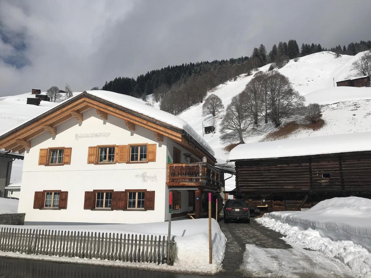 Ferienwohnung Uf Z'Enisch Klosters Luaran gambar