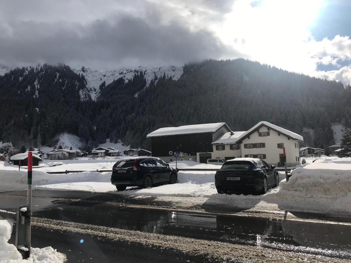 Ferienwohnung Uf Z'Enisch Klosters Luaran gambar