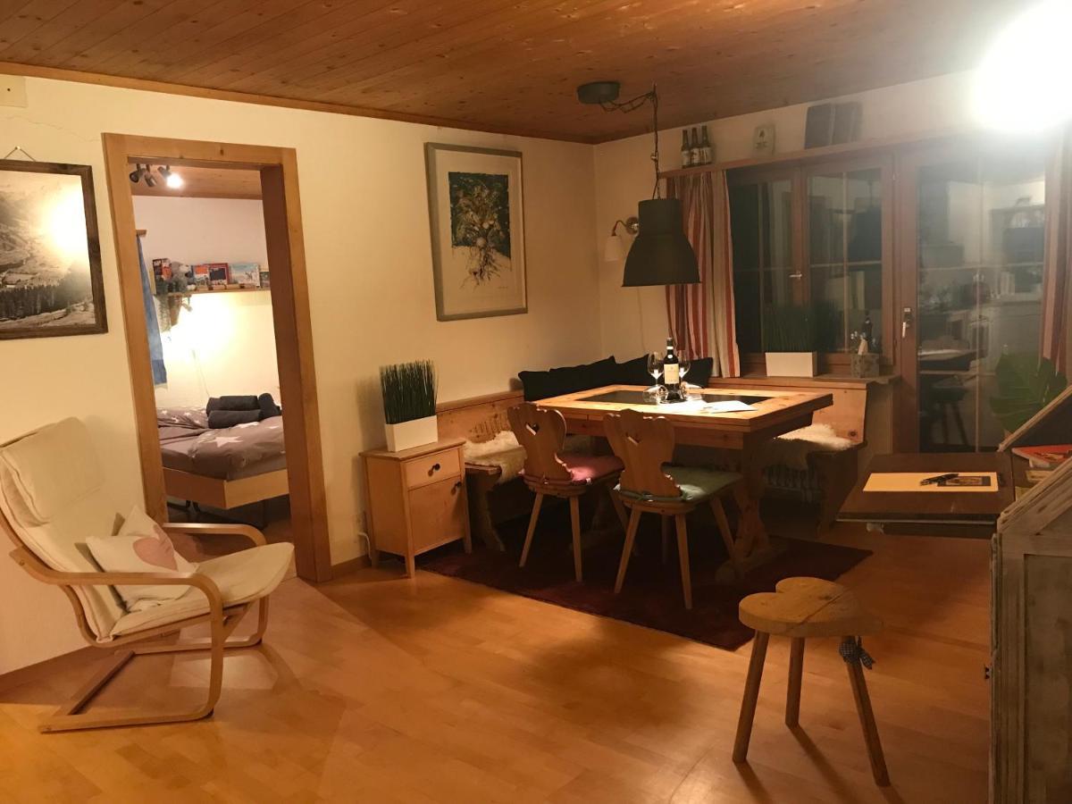 Ferienwohnung Uf Z'Enisch Klosters Luaran gambar
