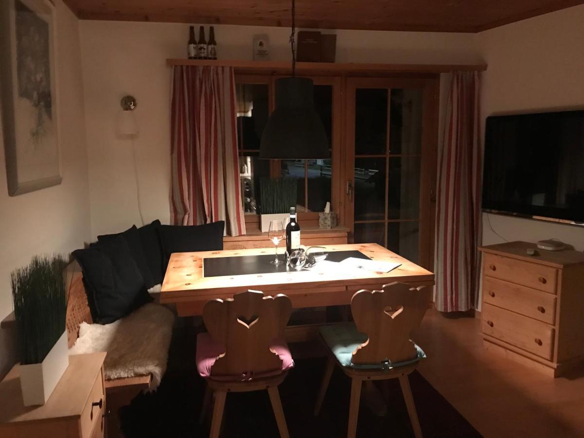 Ferienwohnung Uf Z'Enisch Klosters Luaran gambar